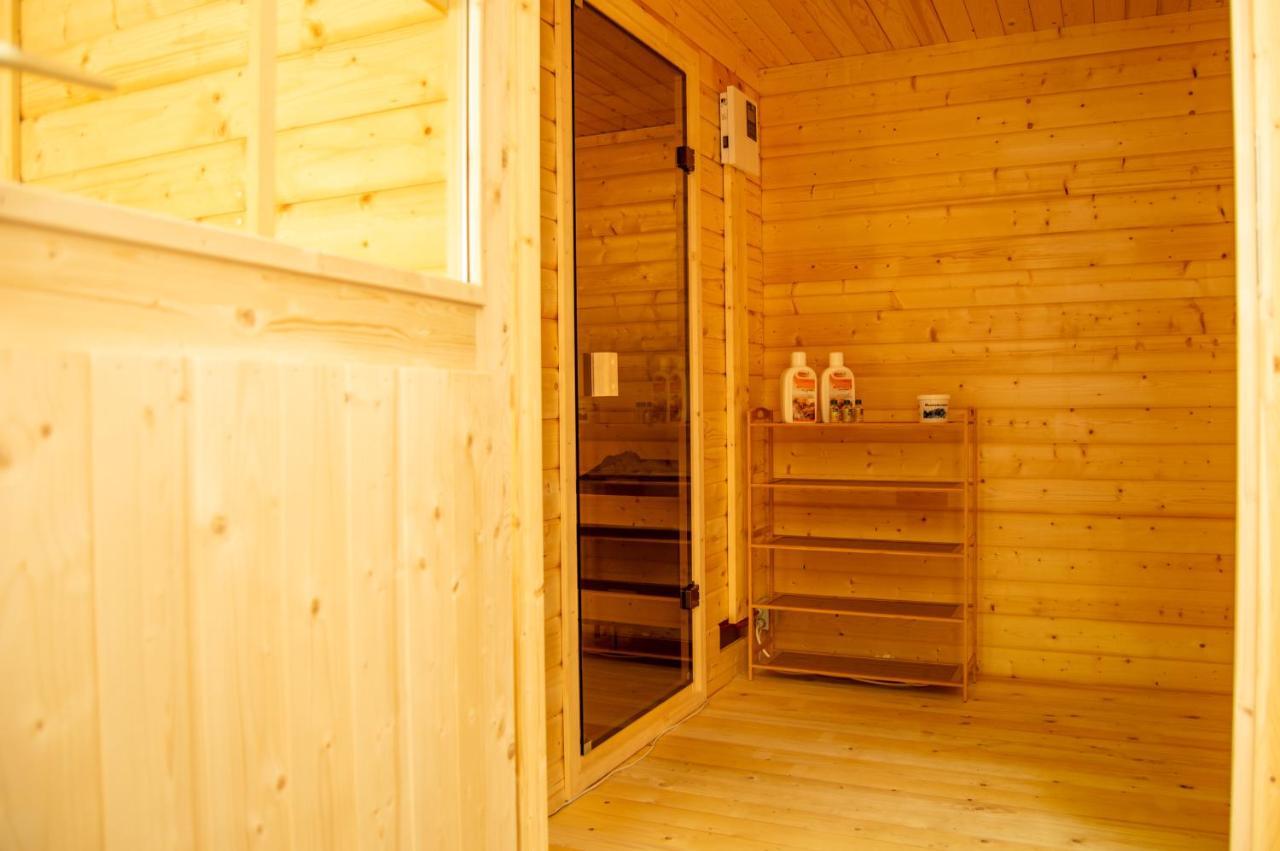 Wellnessoase Mitten In Triberg Triberg im Schwarzwald Eksteriør bilde